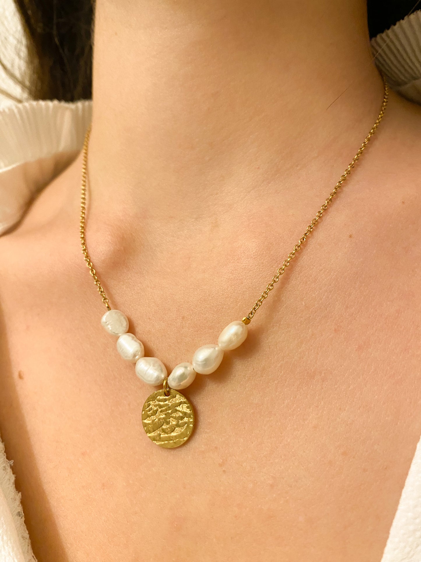 Collier perles nacrées