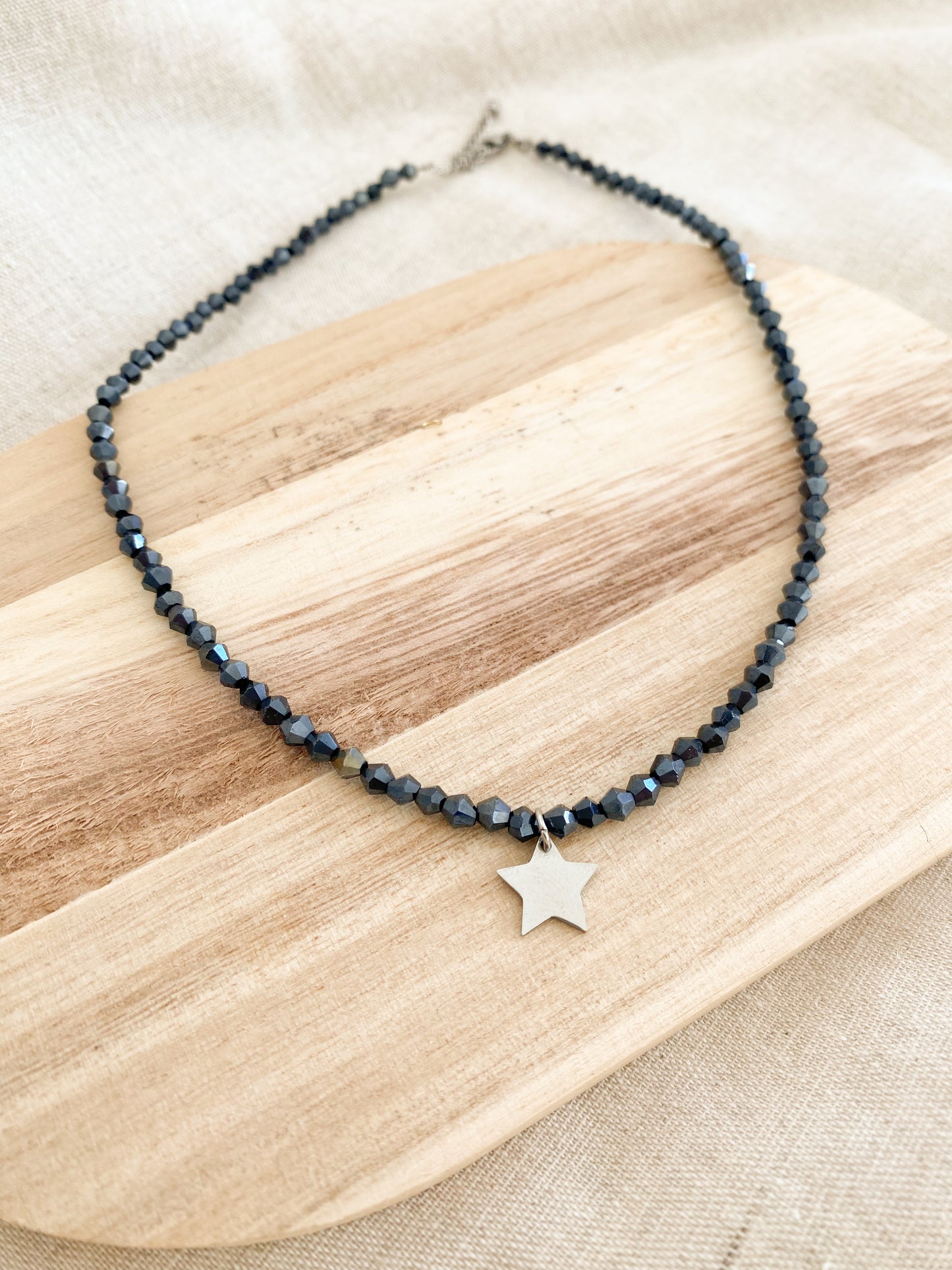 Collier perles et étoile ￼